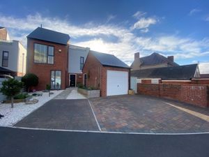 Photo 15- click for photo gallery